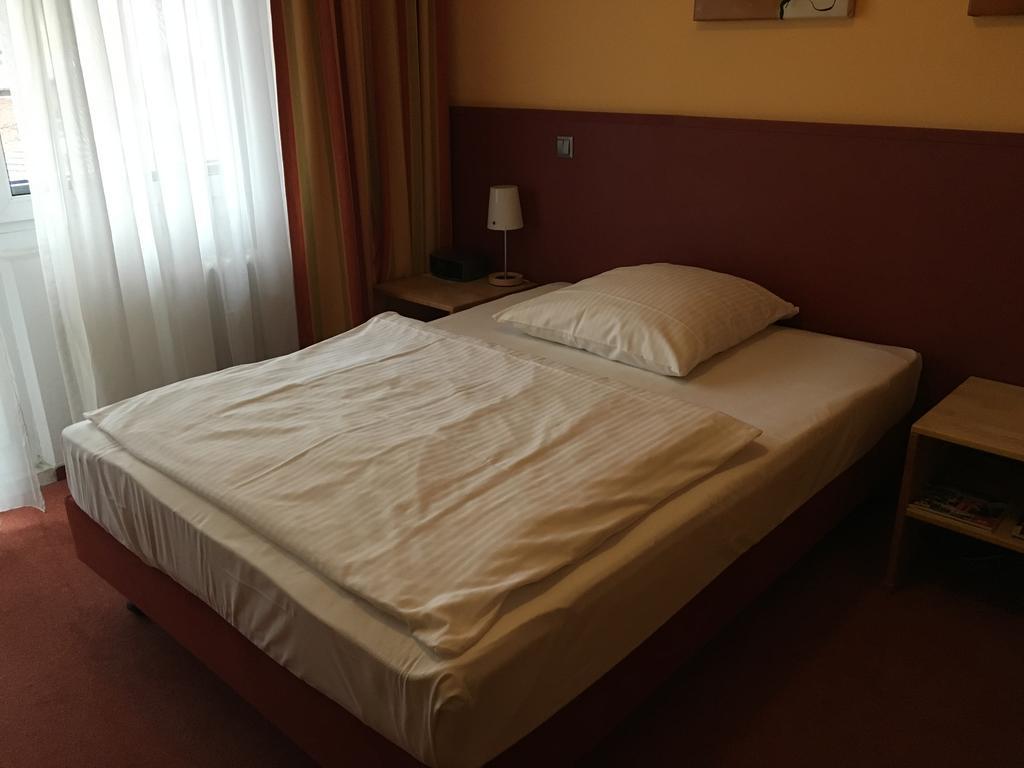 Essentis Ecohotel Berlin Ruang foto